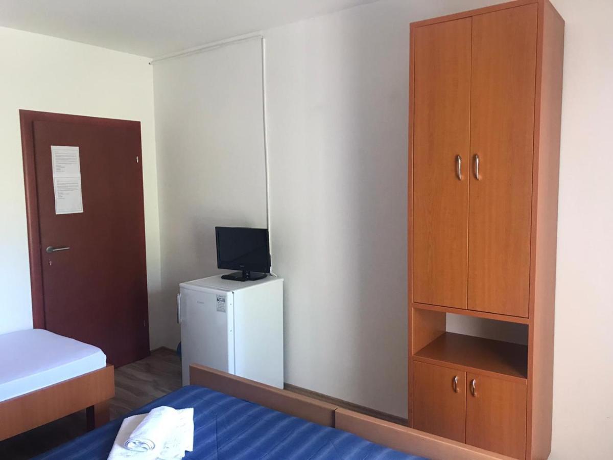 Guesthouse Dupin Vlašići Extérieur photo