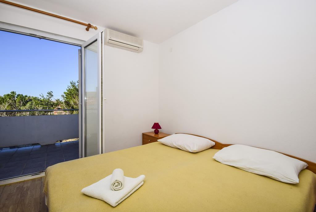 Guesthouse Dupin Vlašići Extérieur photo